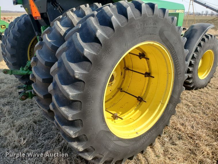 image for item IW9996 1988 John Deere 4450  MFWD tractor