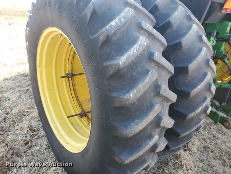 image for item IW9996 1988 John Deere 4450  MFWD tractor