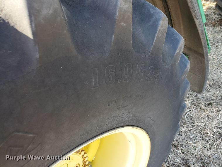 image for item IW9996 1988 John Deere 4450  MFWD tractor