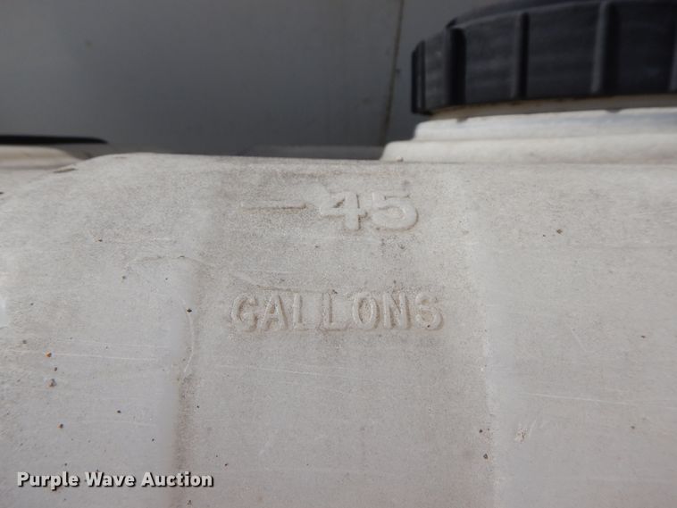 image for item IX9308 2000 International 8100  applicator