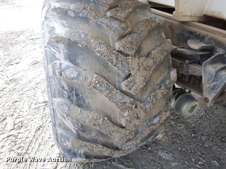 image for item IX9308 2000 International 8100  applicator