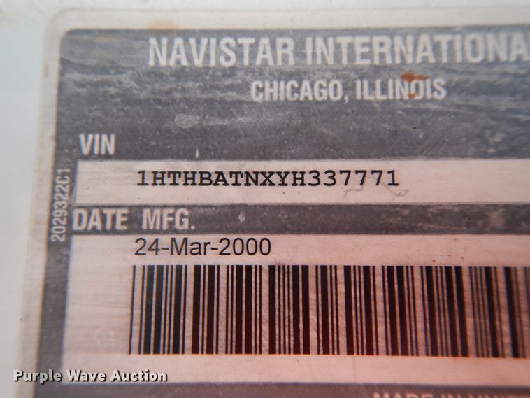 image for item IX9308 2000 International 8100  applicator