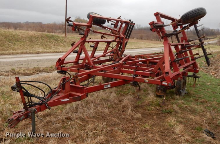 image for item IX9406 Case IH 4806  Vibrashank field cultivator