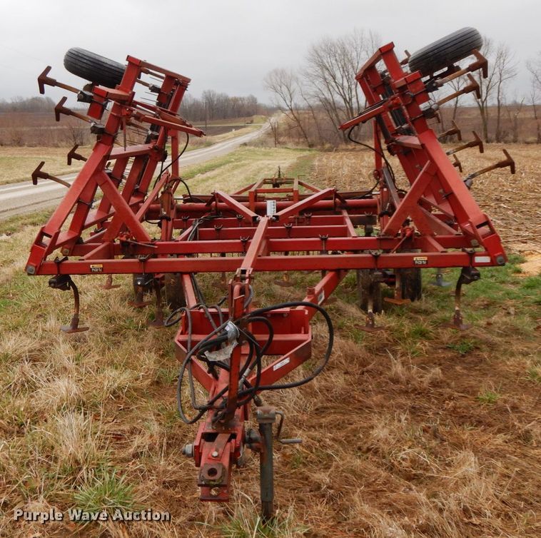 image for item IX9406 Case IH 4806  Vibrashank field cultivator