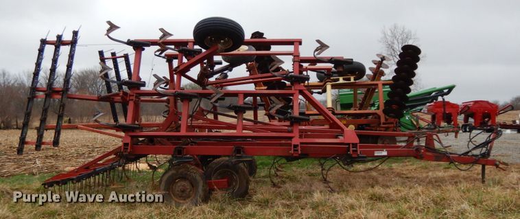 image for item IX9406 Case IH 4806  Vibrashank field cultivator