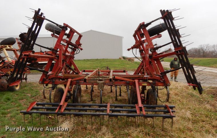 image for item IX9406 Case IH 4806  Vibrashank field cultivator