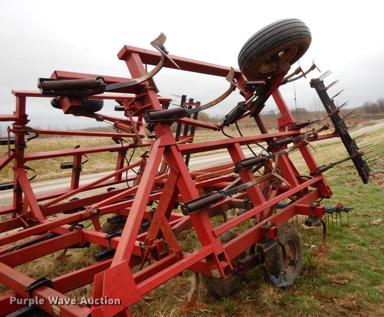 image for item IX9406 Case IH 4806  Vibrashank field cultivator