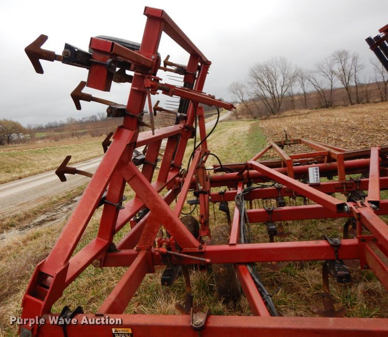 image for item IX9406 Case IH 4806  Vibrashank field cultivator