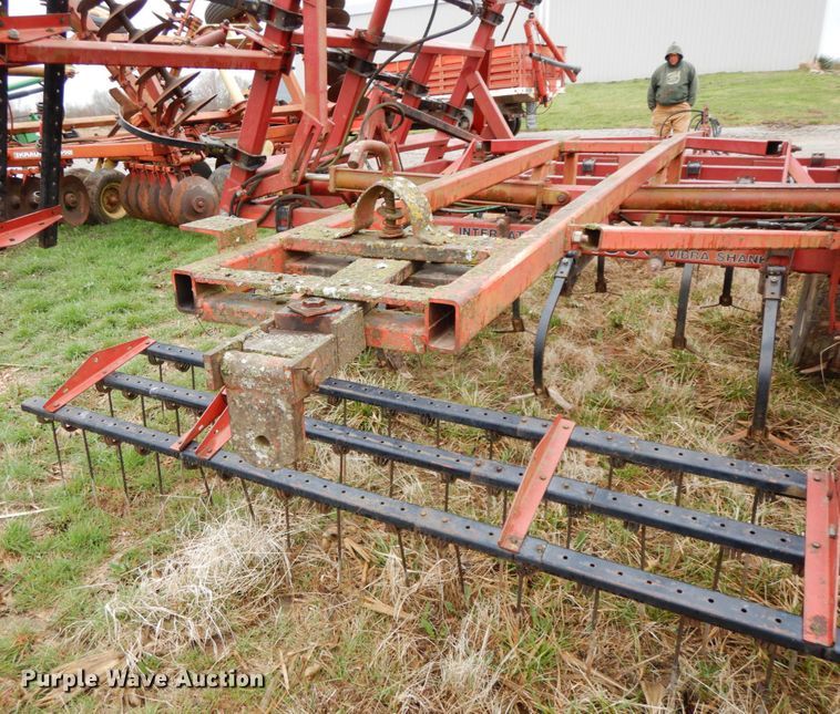 image for item IX9406 Case IH 4806  Vibrashank field cultivator