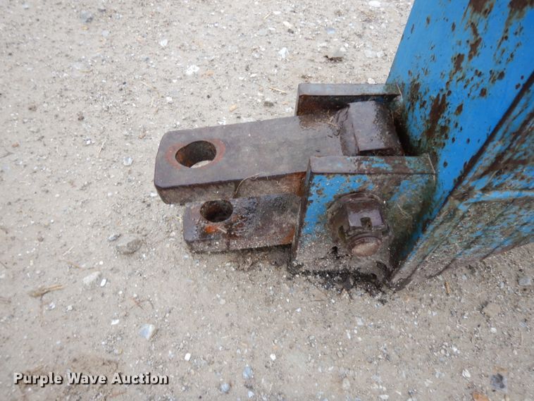 image for item IX9416 Kinze 82D  planter