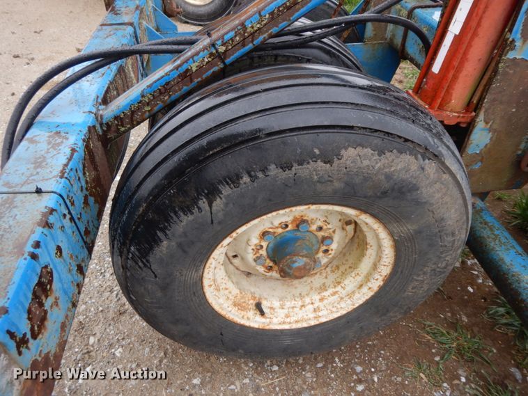 image for item IX9416 Kinze 82D  planter