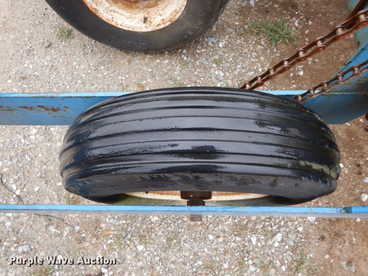 image for item IX9416 Kinze 82D  planter