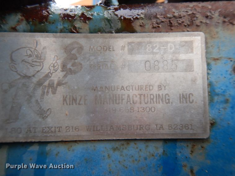 image for item IX9416 Kinze 82D  planter