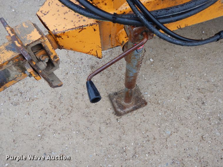 image for item IX9417 Kuhn Knight 5143  feed mixer