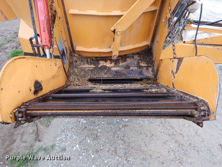 image for item IX9417 Kuhn Knight 5143  feed mixer