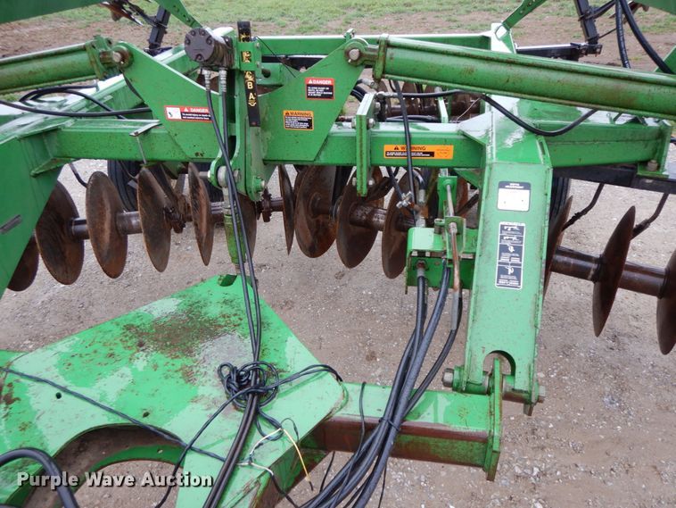 image for item IX9418 John Deere 630  disk