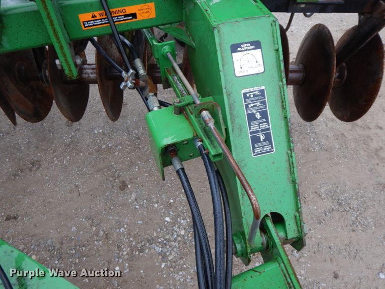 image for item IX9418 John Deere 630  disk