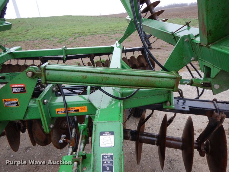 image for item IX9418 John Deere 630  disk