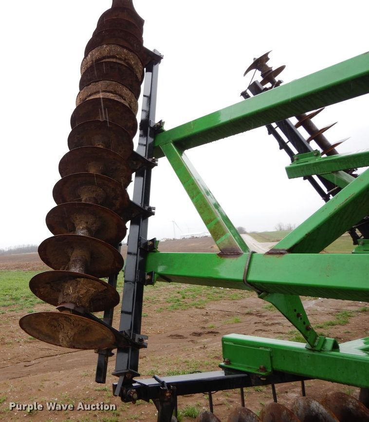 image for item IX9418 John Deere 630  disk