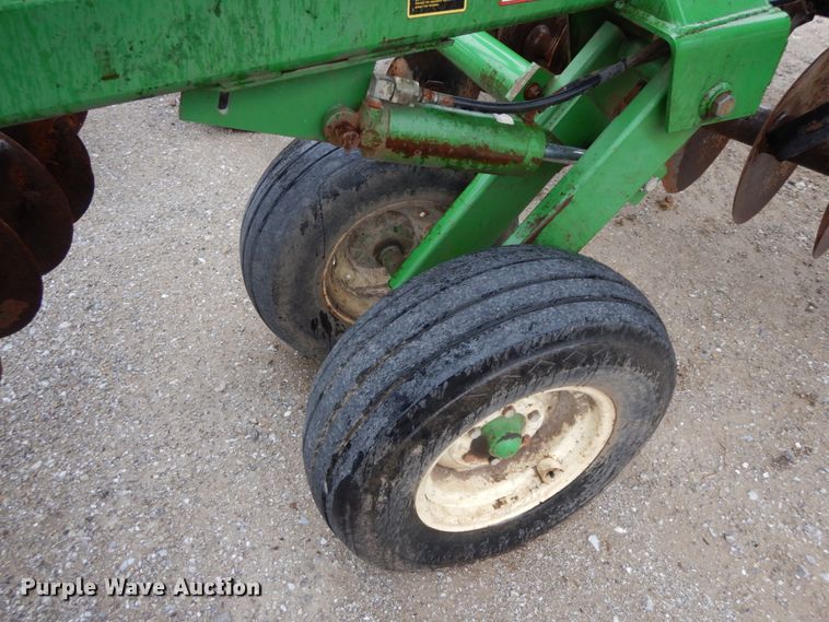 image for item IX9418 John Deere 630  disk