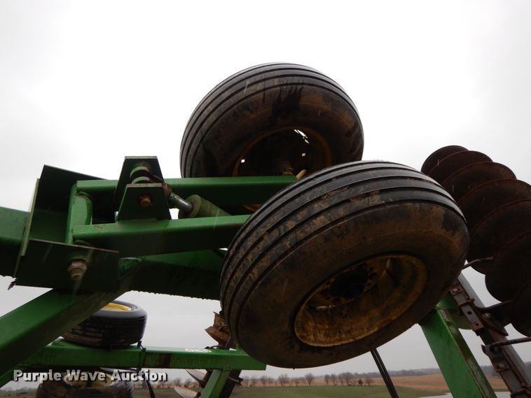 image for item IX9418 John Deere 630  disk