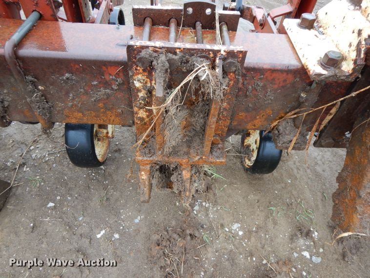image for item IX9422 Row crop cultivator
