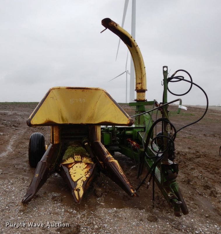 image for item IX9423 John Deere 3800  forage harvester