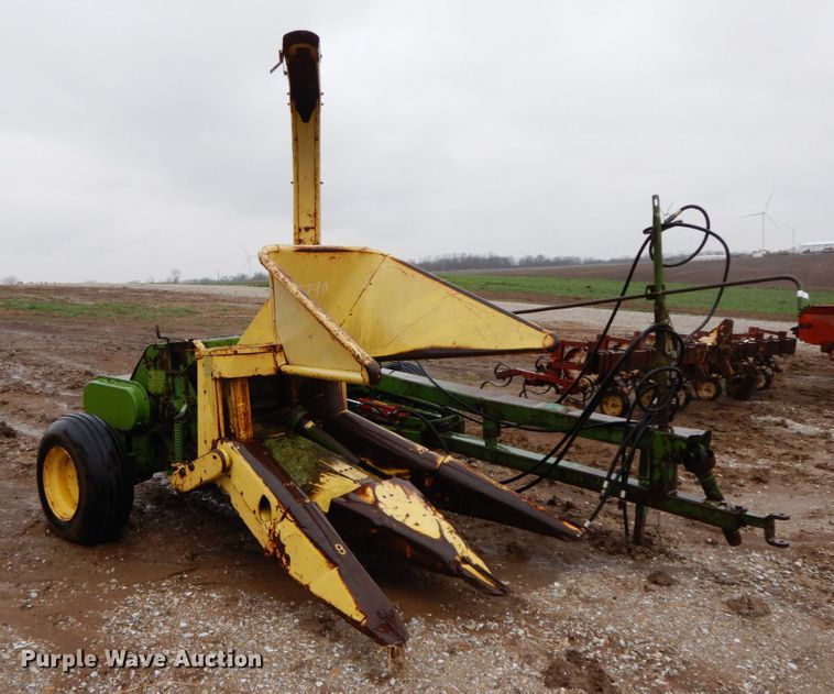 image for item IX9423 John Deere 3800  forage harvester