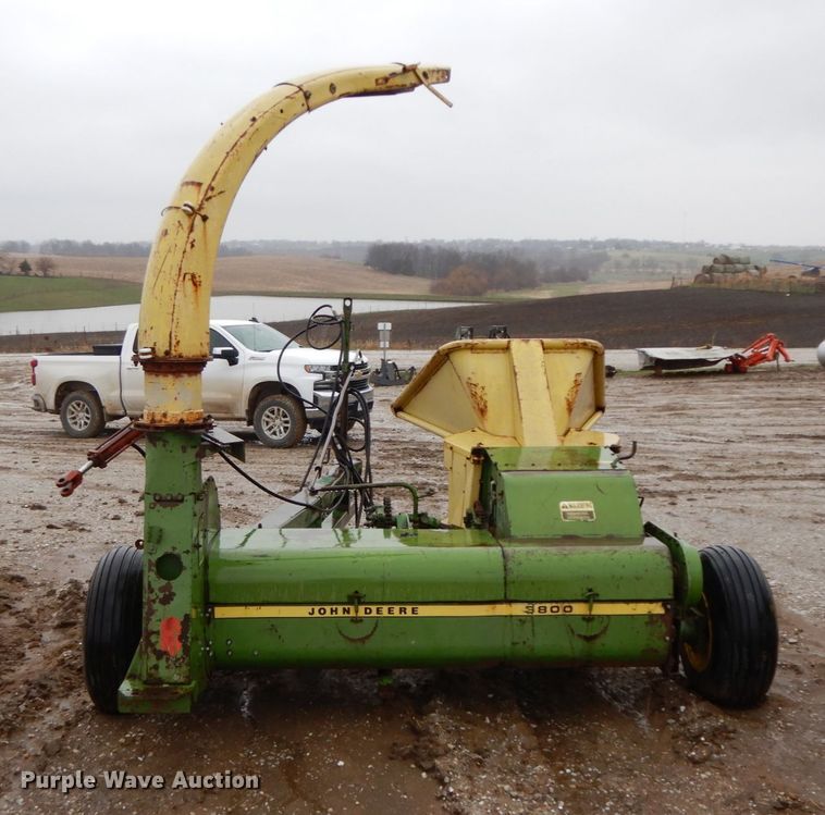image for item IX9423 John Deere 3800  forage harvester