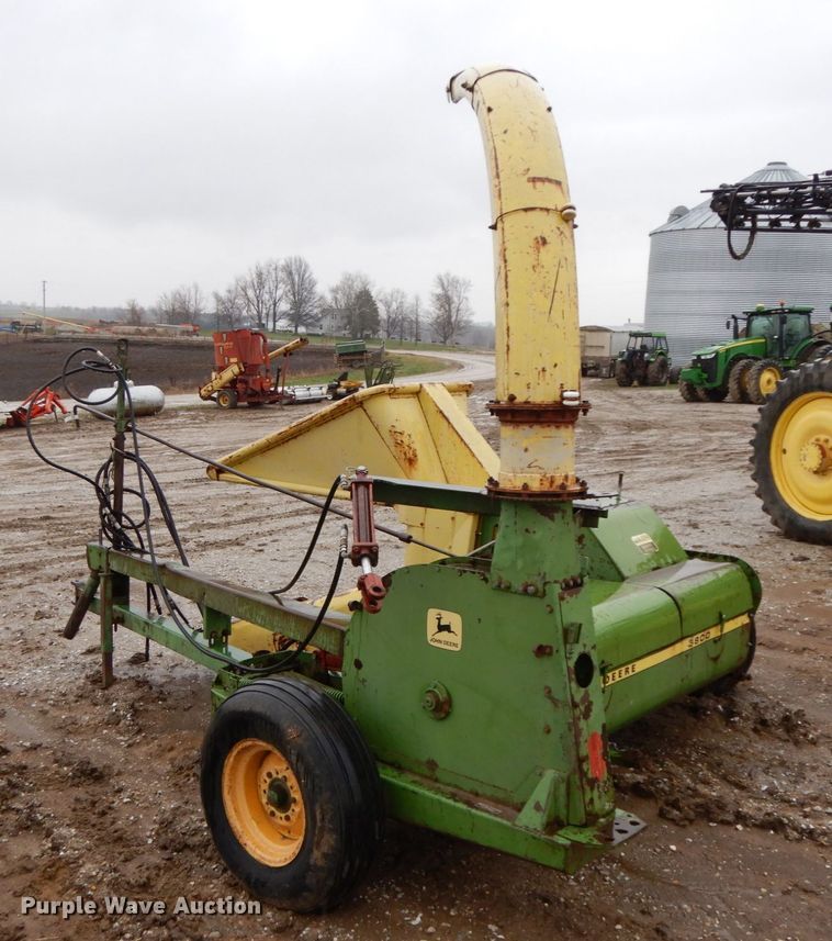 image for item IX9423 John Deere 3800  forage harvester