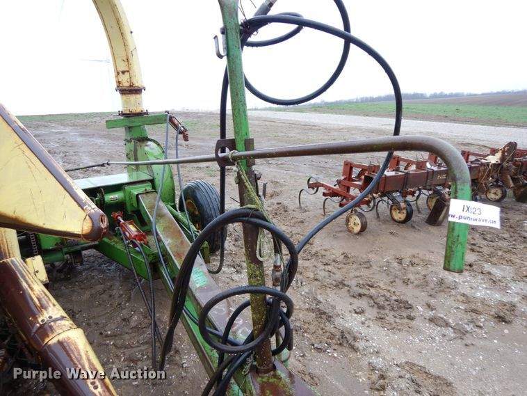 image for item IX9423 John Deere 3800  forage harvester