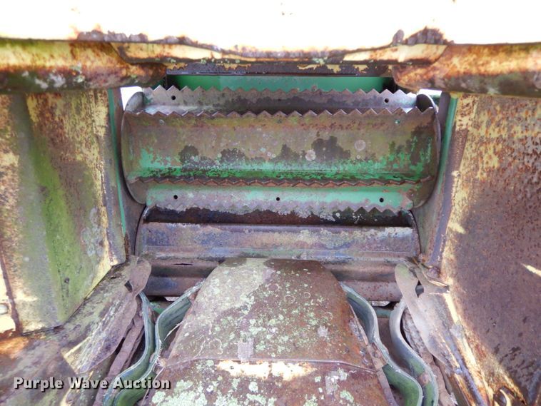 image for item IX9423 John Deere 3800  forage harvester