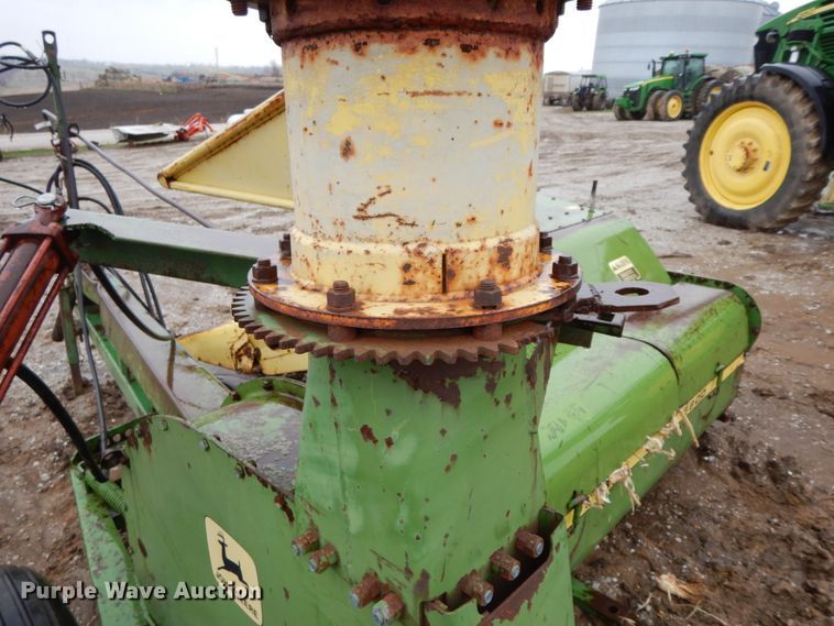 image for item IX9423 John Deere 3800  forage harvester