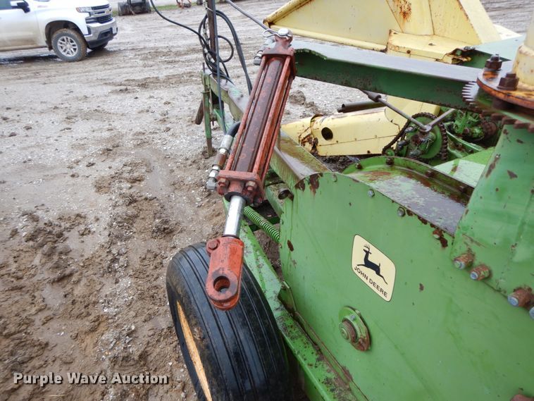 image for item IX9423 John Deere 3800  forage harvester