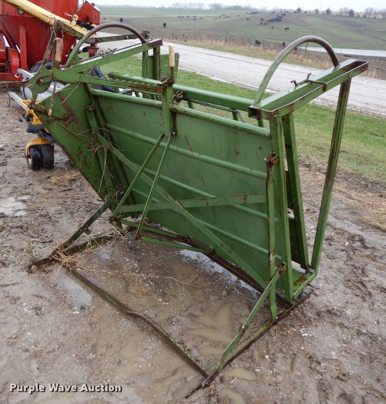 image for item IX9425 Powder River  squeeze chute