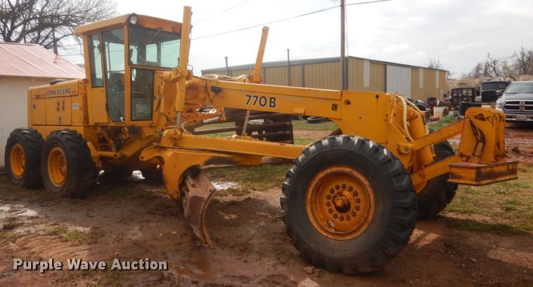 image for item HG9585 1986 John Deere 770B  motor grader
