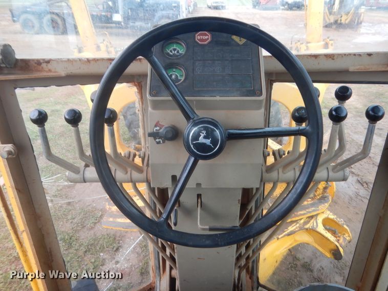 image for item HG9585 1986 John Deere 770B  motor grader