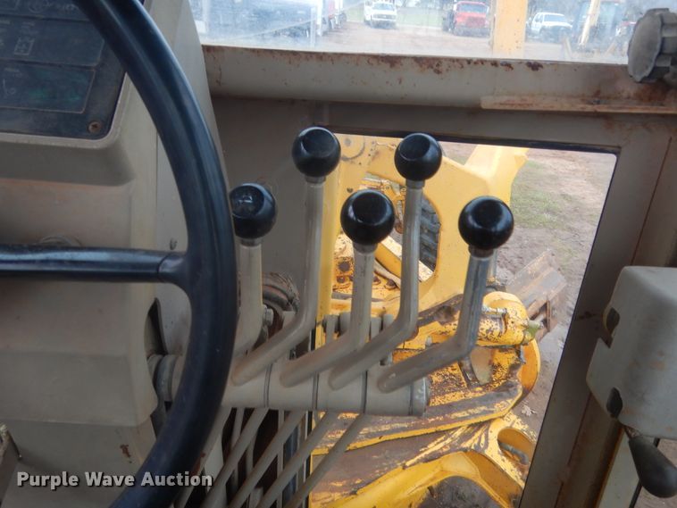 image for item HG9585 1986 John Deere 770B  motor grader