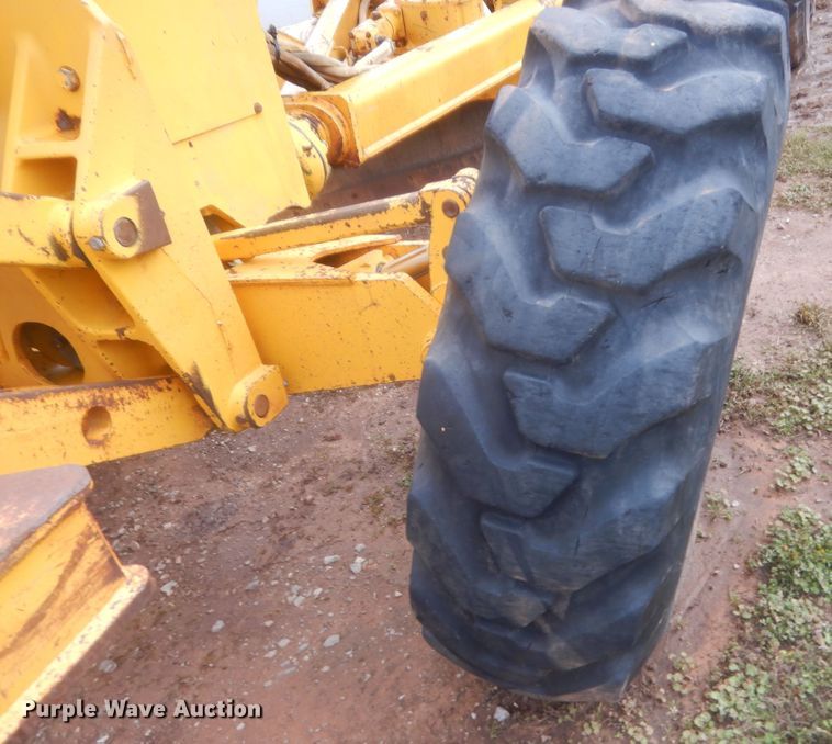 image for item HG9585 1986 John Deere 770B  motor grader