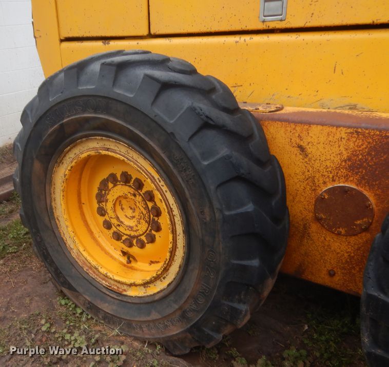 image for item HG9585 1986 John Deere 770B  motor grader