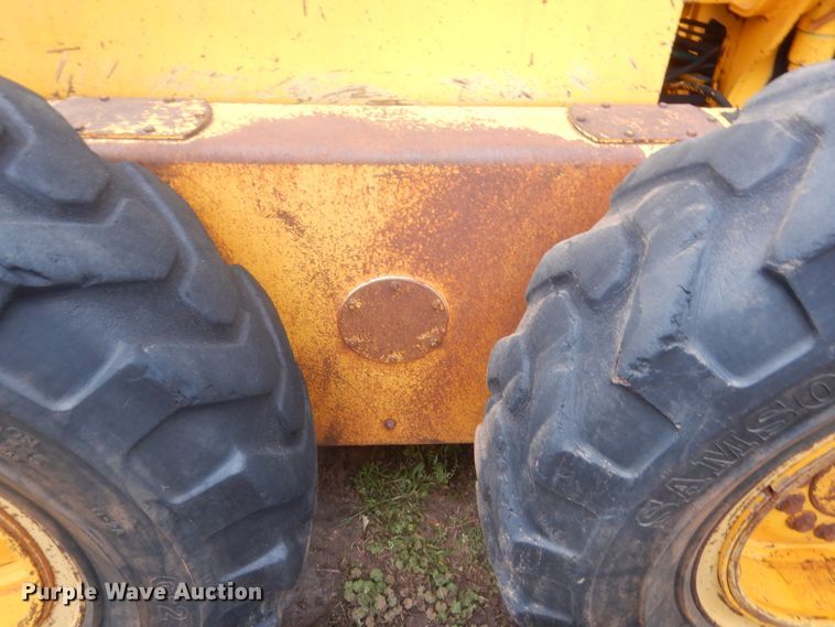 image for item HG9585 1986 John Deere 770B  motor grader