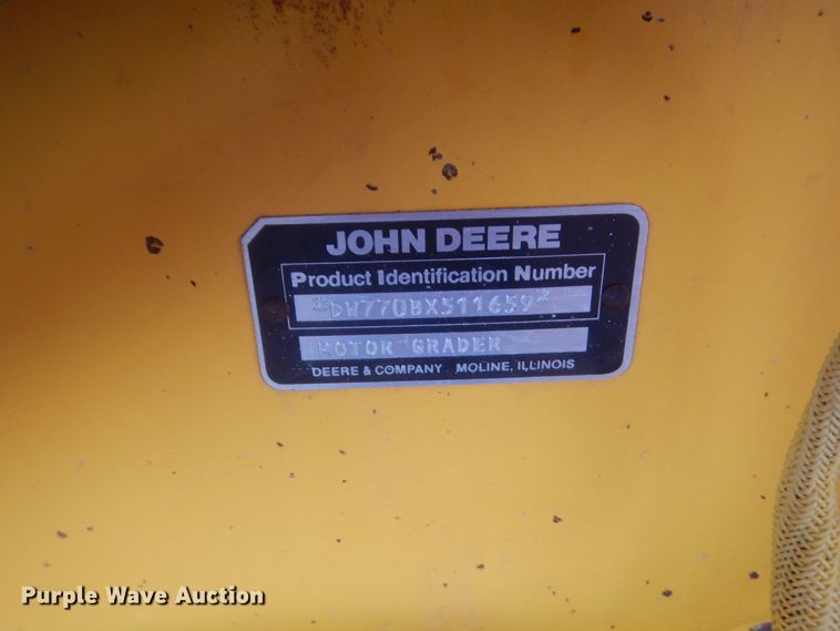 image for item HG9585 1986 John Deere 770B  motor grader