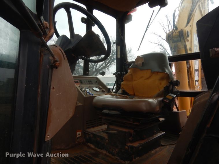 image for item HG9586 1998 John Deere 410E  backhoe