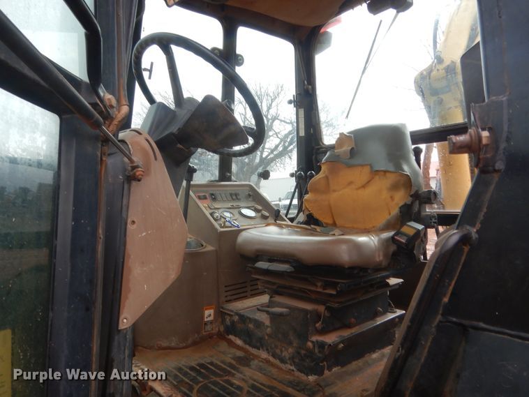 image for item HG9586 1998 John Deere 410E  backhoe