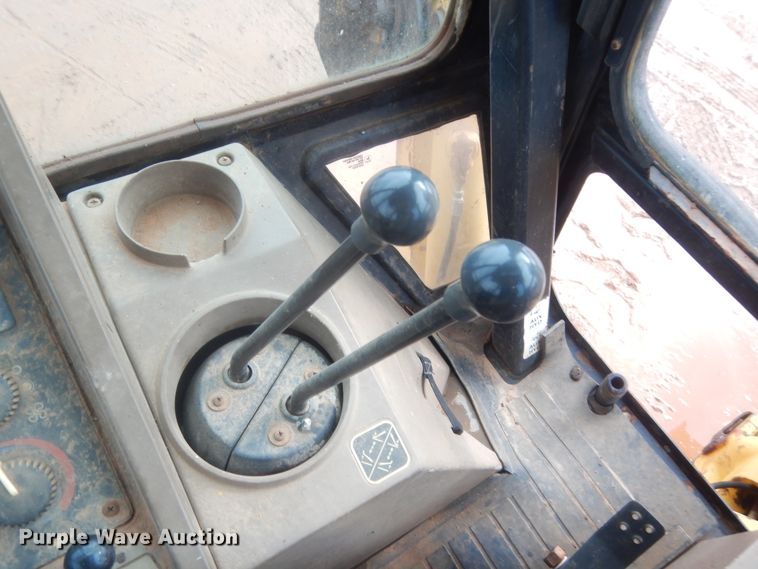 image for item HG9586 1998 John Deere 410E  backhoe