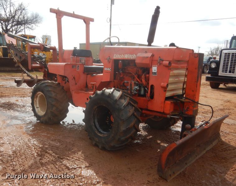 image for item HG9588 Ditch Witch R40  trencher