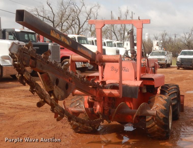 image for item HG9588 Ditch Witch R40  trencher