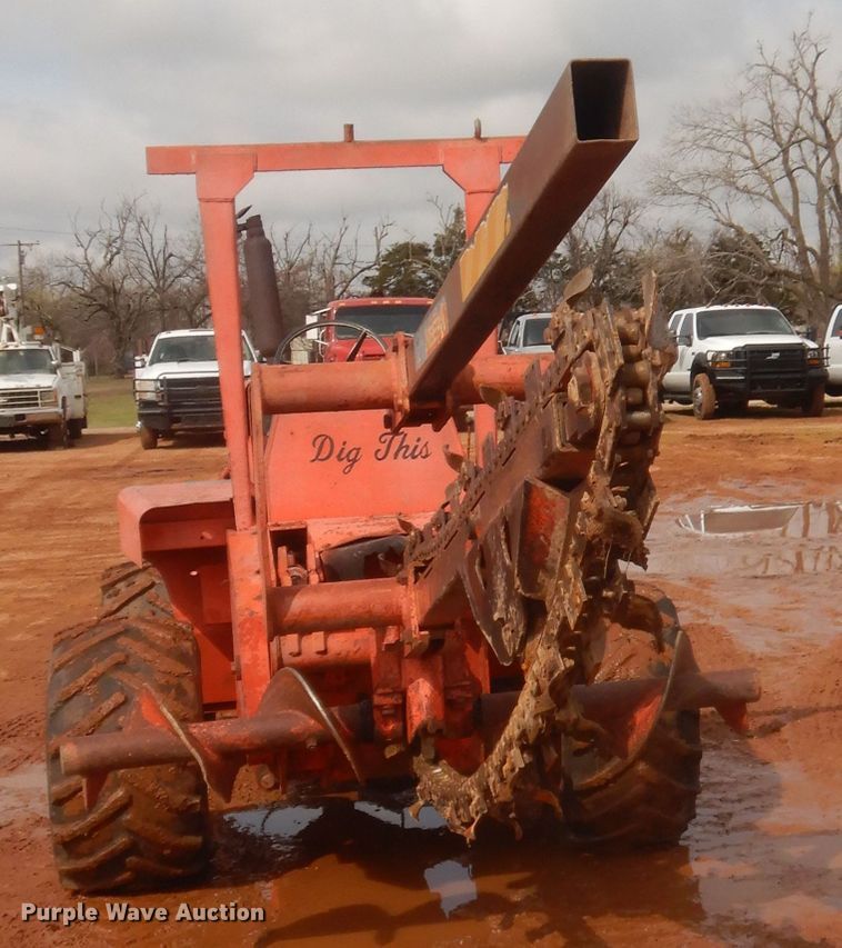 image for item HG9588 Ditch Witch R40  trencher