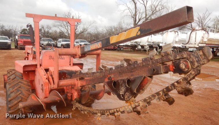 image for item HG9588 Ditch Witch R40  trencher