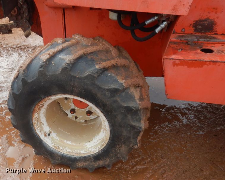 image for item HG9588 Ditch Witch R40  trencher